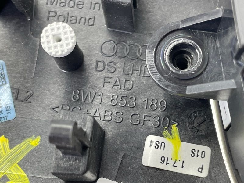 Декоративна накладка на торпедо 8W1853189 Audi A4 Allroad
