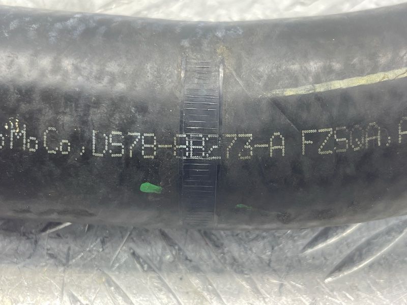 Патрубок DS788B273A Ford Fusion