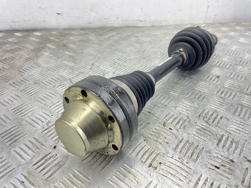 Полуось 7P0407271B Volkswagen Touareg