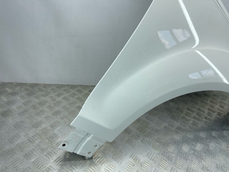 Крило 4L0821101 Audi Q7