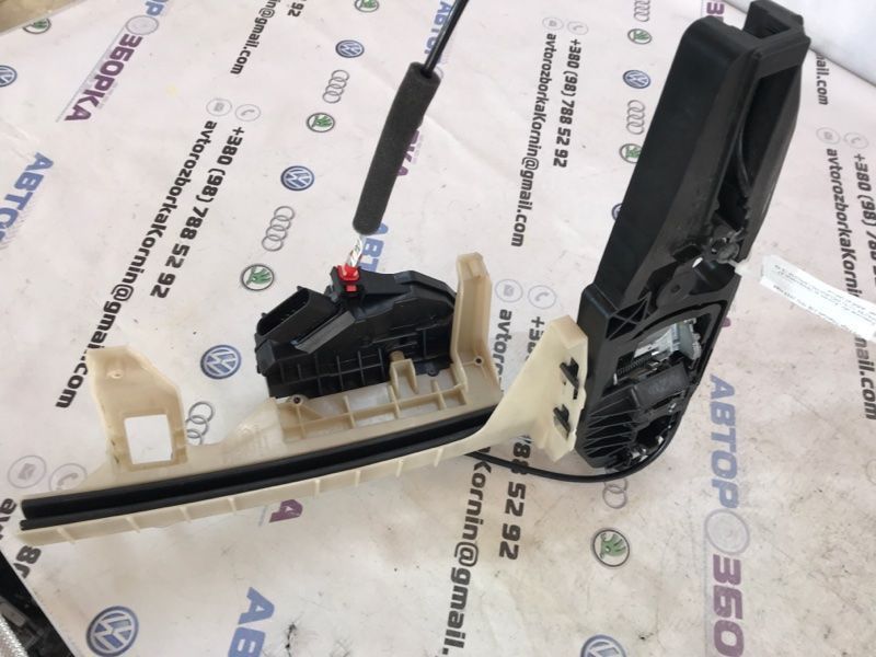 Замок двери AE8A5421813CH Ford Edge