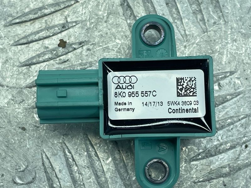 Датчик удара 8K0955557C Audi Q5