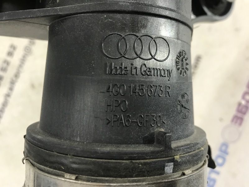 Патрубок 4G145673R Audi A6
