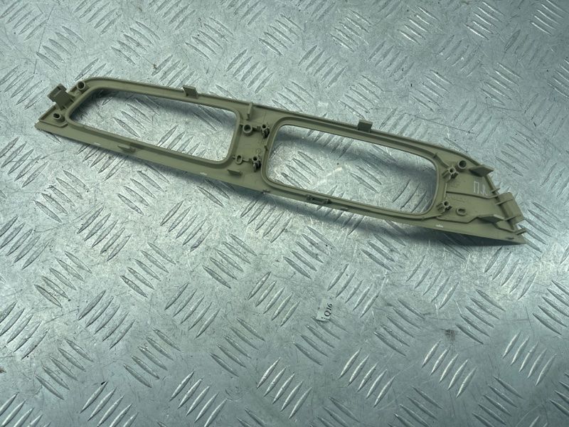 Накладка салону 9124097 Volvo XC60