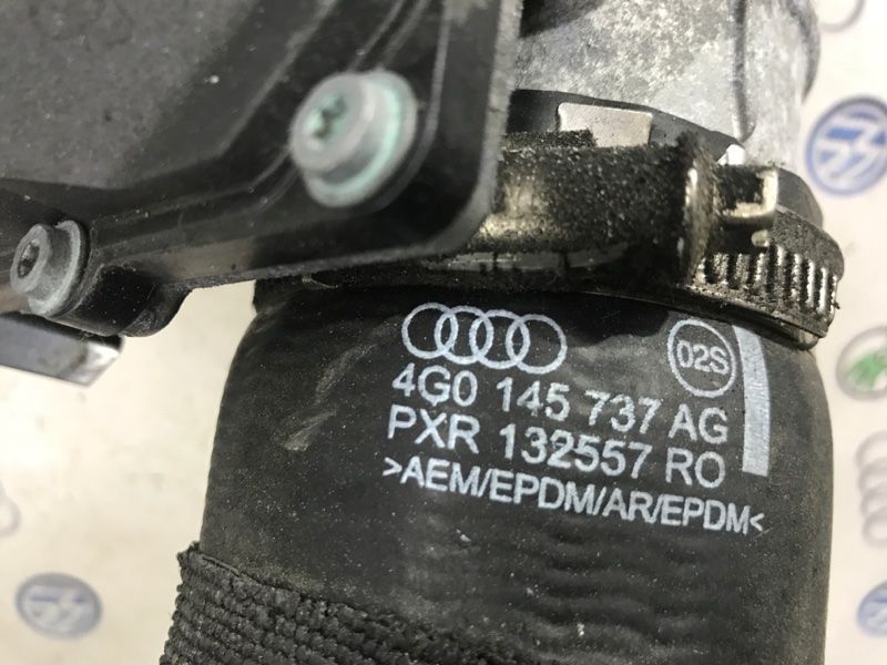 Патрубок 4G145673R Audi A6