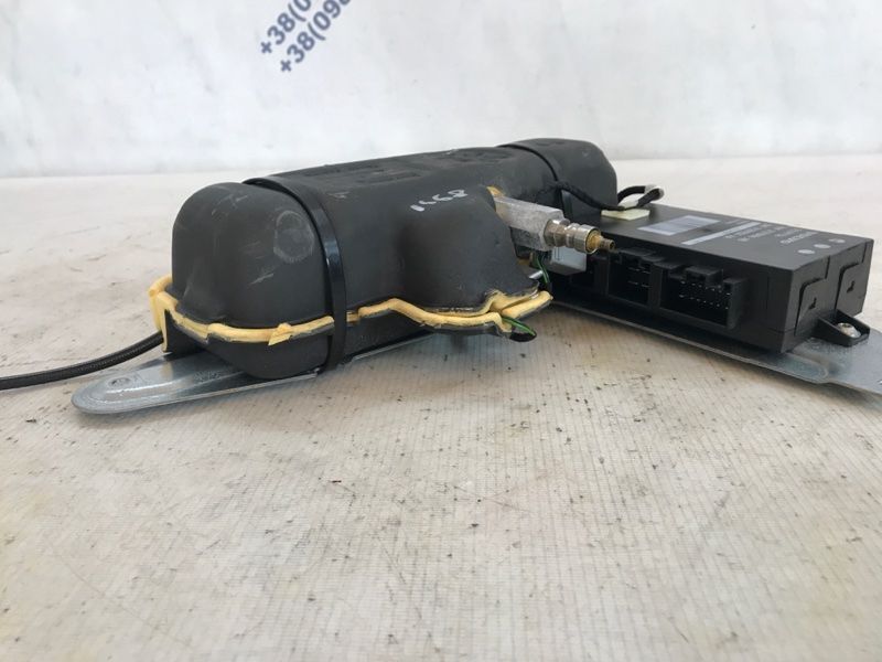 Замок кришки багажника 31299156 Volvo XC60