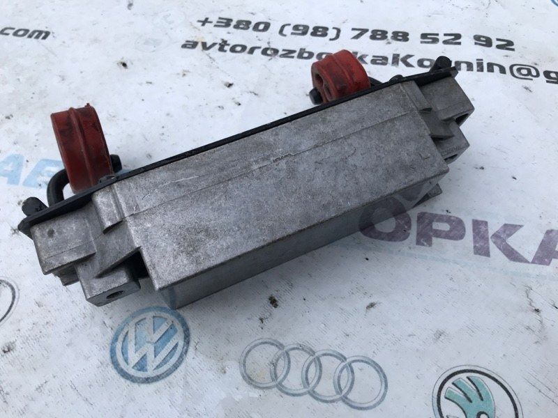 Кронштейн (хомут) глушника 31387834 Volvo XC60