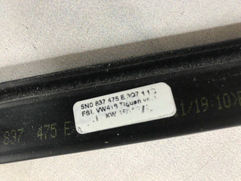 Молдинг дверей хром 5N0837475E Volkswagen Tiguan