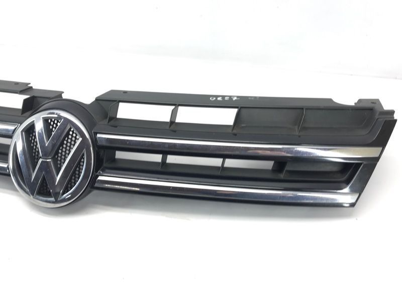 Решітка радіатора 7P6853651AZLL Volkswagen Touareg