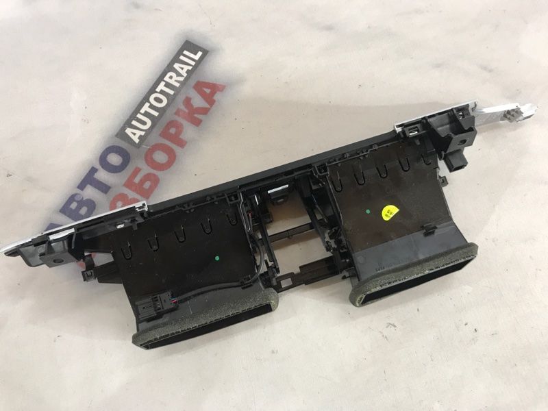 Дефлектор воздуховода 4G1820951F6PS Audi A6