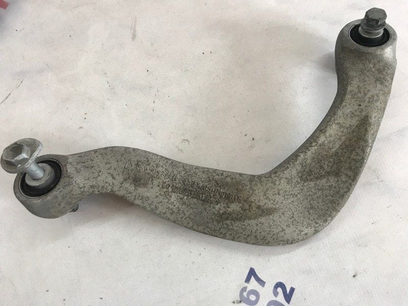 Рычаг задней подвески поперечный верхний правый 8K0505324H Audi A6 Audi A4, Audi A4 Allroad, Audi A5, Audi A6, Audi A7, Audi A8, Audi Q5, Audi RS5, Audi RS7, Audi S4, Audi S5, Audi S6, Audi S7, Audi S8, Audi SQ5