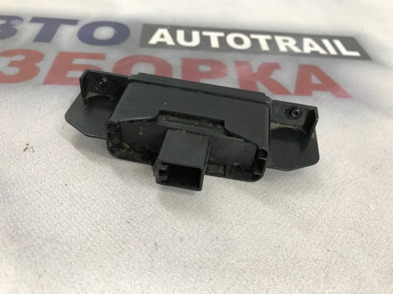 Кнопка аварійки 3AA9535091QB Volkswagen CC