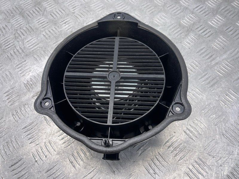 Динамик двери BOSE 4F0035415B Audi Q7