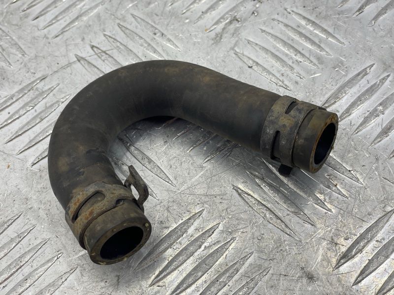 Патрубок системи охолодження 7P6121157 Volkswagen Touareg