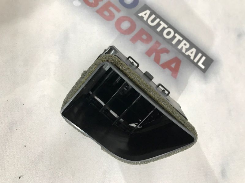 Дефлектор повітропроводу DS73F018B09BJW Ford Fusion