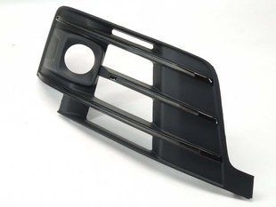 Решетка воздухозаборника переднего бампера s-line правая 4M0807682EGXE Audi Q7 Audi Q7