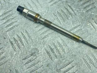 Свічка розжарювання 03L905061K Audi Q7 Audi A3, Audi A6, Audi A7, Audi A8, Audi Q5, Audi Q7, Volkswagen Beetle, Volkswagen Golf, Volkswagen Golf SportWagen, Volkswagen Jetta, Volkswagen Passat, Volkswagen Touareg