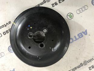 Шкив помпы 06E121031F Audi Q7