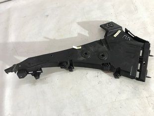 Направляюча переднього бампера 4L0807284B Audi Q7