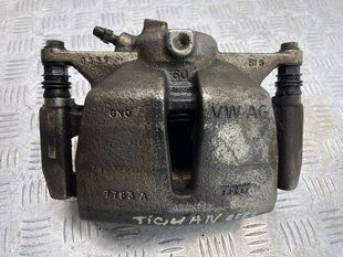 Суппорт тормозной 3C0615124 Volkswagen Tiguan
