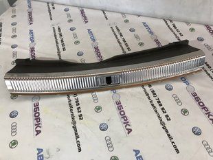 Накладка замка багажника 4G8863471 Audi A7