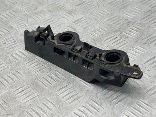 Направляющая переднего бампера 4K0807283 Audi A6