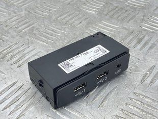 Блок USB 4M0035736A Audi Q7