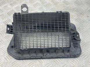 Повітрозабірник 8W1819904A Audi A4