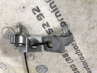 Петля дверей Audi A6