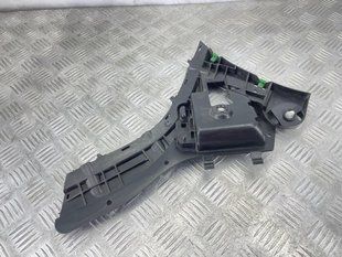 Кронштейн заднього бампера 31323763 Volvo XC60