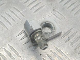 Петля дверей Audi A4