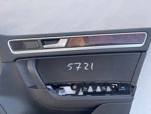 Обшивка дверей Volkswagen Touareg