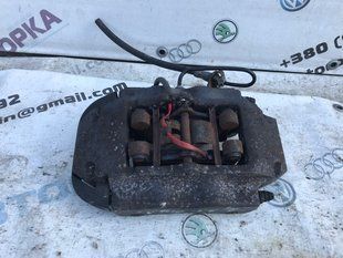 Суппорт тормозной 7L6615423L Audi Q7