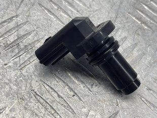 Датчик положення розподільного валу 31491073 Volvo XC90 Volvo S60, Volvo S60 Cross Country, Volvo S80, Volvo S90, Volvo V60, Volvo V60 Cross Country, Volvo V70, Volvo V90, Volvo V90 Cross Country, Volvo XC40, Volvo XC60, Volvo XC70, Volvo XC90