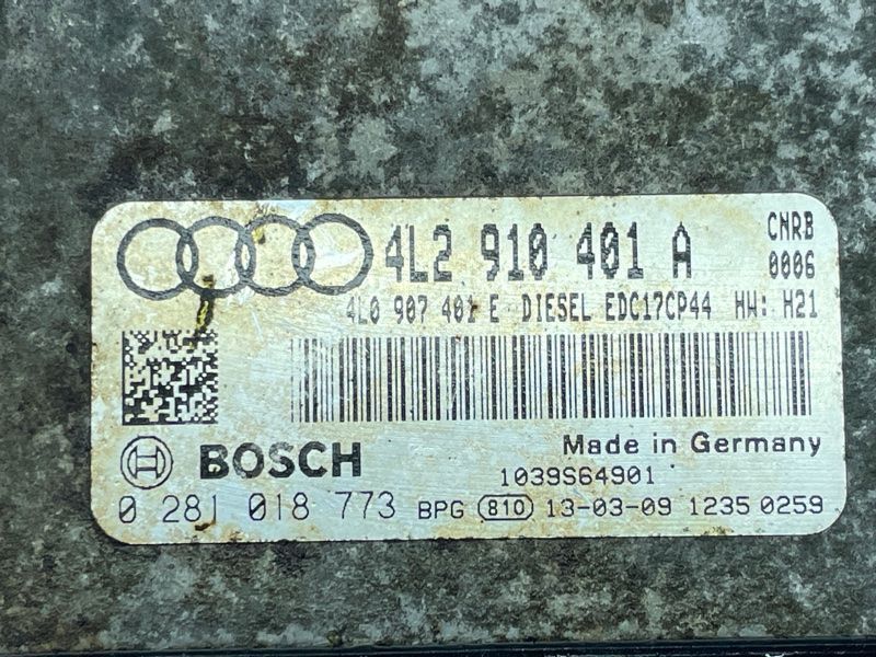 Блок керування двигуном 4L2910401A Audi Q7