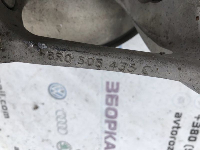 Поворотний кулак / цапфа 8R0505431F Audi A7