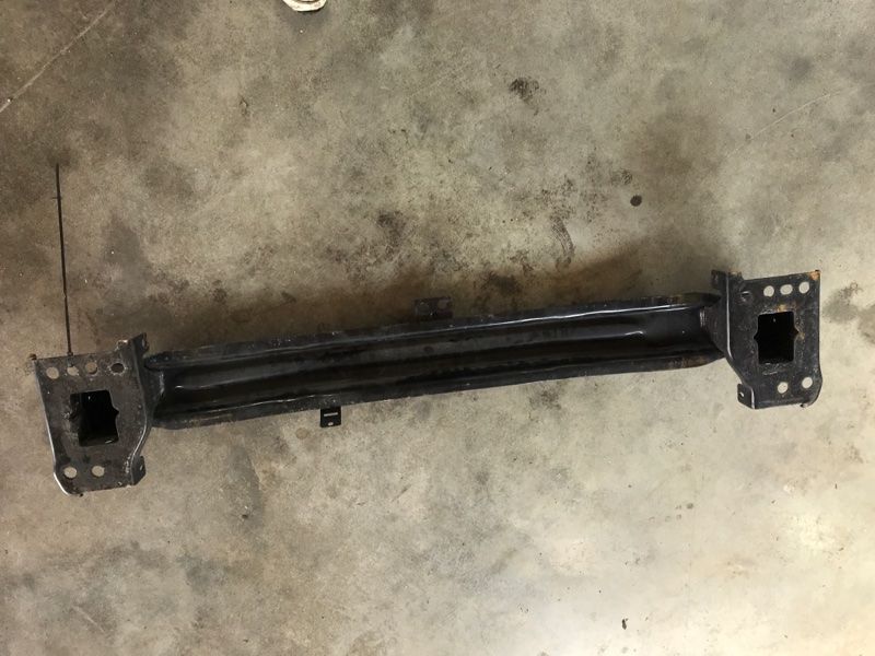 Підсилювач переднього бампера 5N0807109 Volkswagen Tiguan