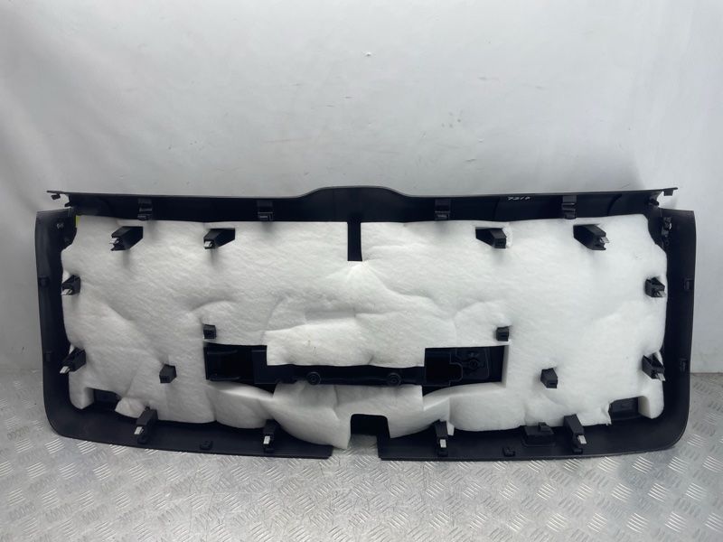 Обшивка крышки багажника 4M0867973B4PK Audi Q7