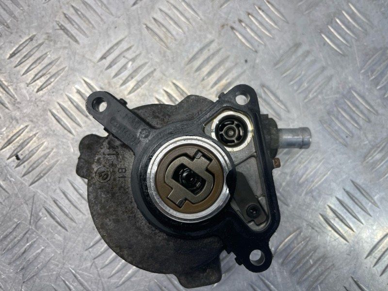 Вакуумний насос 03H145100C Volkswagen Touareg