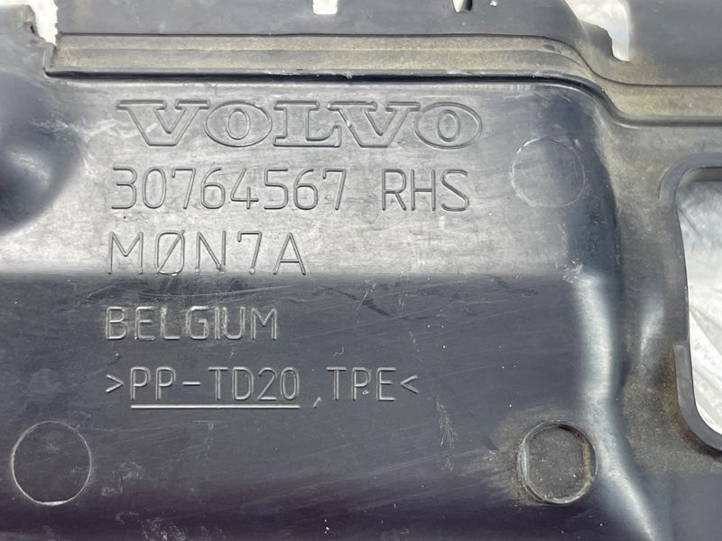 Воздуховод Volvo XC60