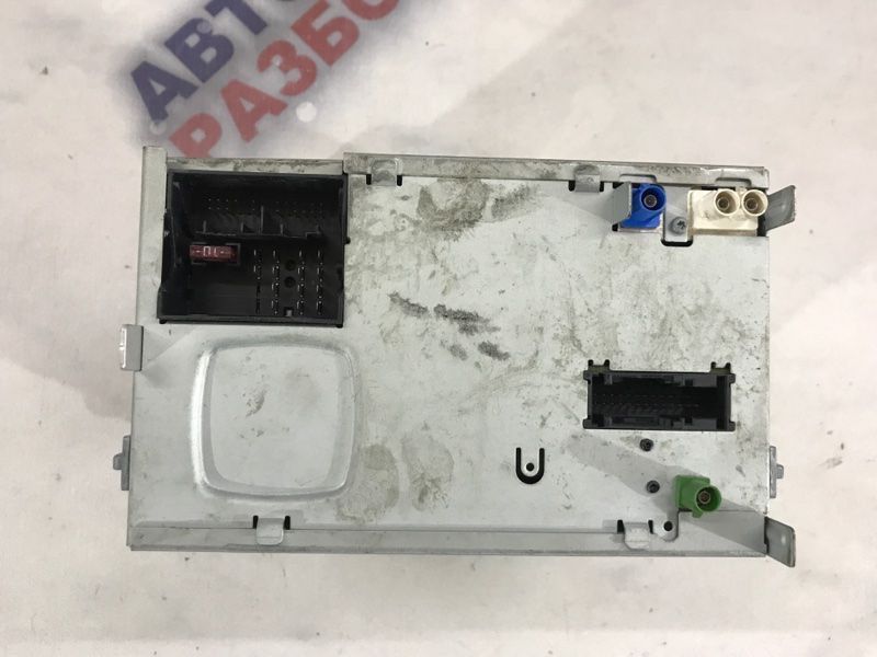 CD радіонавігаційна система з сенсорним дисплеєм 1K0035274D Volkswagen CC