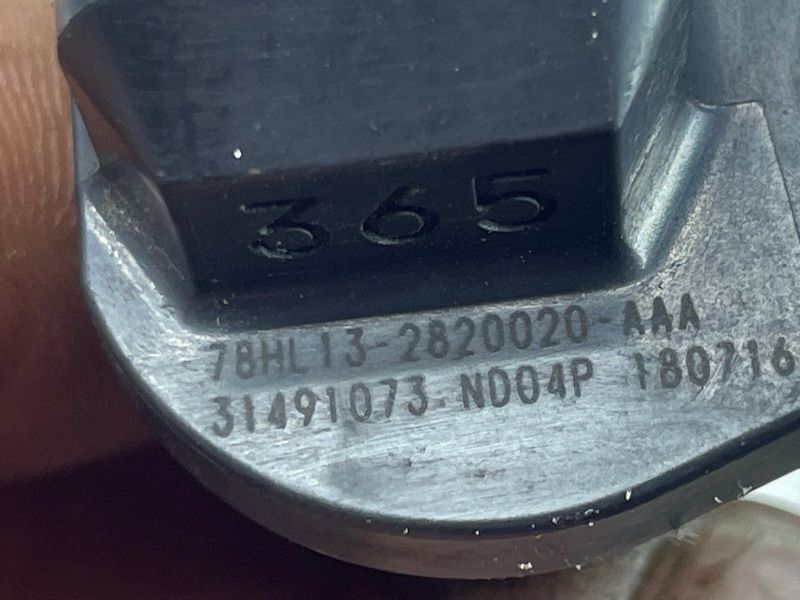 Датчик положения распредвала 31491073 Volvo XC90 Volvo S60, Volvo S60 Cross Country, Volvo S80, Volvo S90, Volvo V60, Volvo V60 Cross Country, Volvo V70, Volvo V90, Volvo V90 Cross Country, Volvo XC40, Volvo XC60, Volvo XC70, Volvo XC90