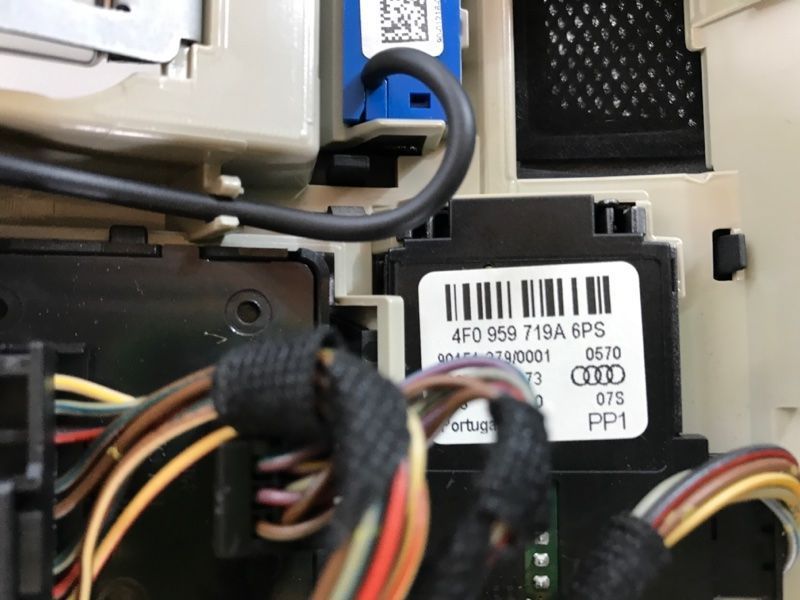 Панель освітлення салону 4L09471406PS Audi Q7