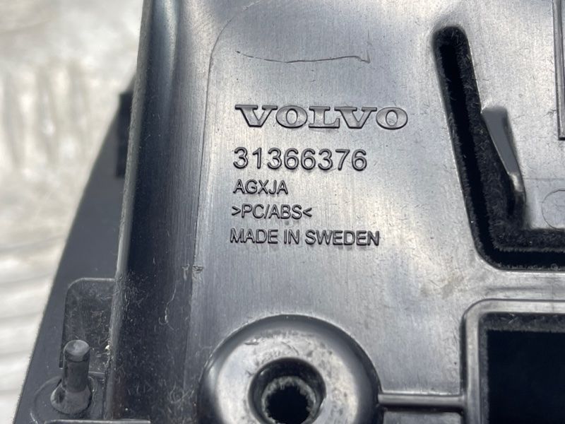 Бардачок / ящик для речей 39829134 Volvo XC90