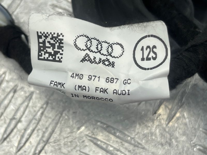 Проводка дверей 4M0971687GC Audi Q7