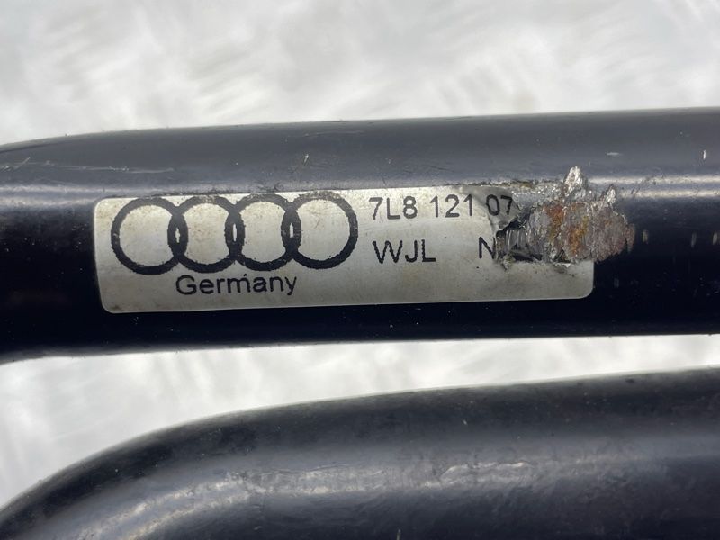 Трубопровід системи охолодження 7L8121070AD Audi Q7