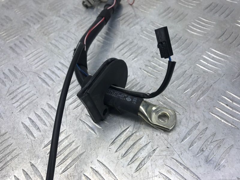 Клемма аккумулятора с проводом (плюс) 7P0971225B Volkswagen Touareg