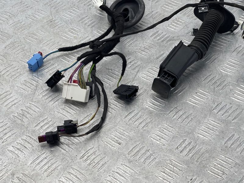 Проводка дверей 4M0971687GC Audi Q7