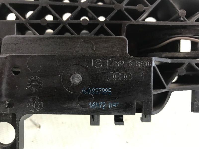 Ручка дверей (keyless) зовнішня Audi A6