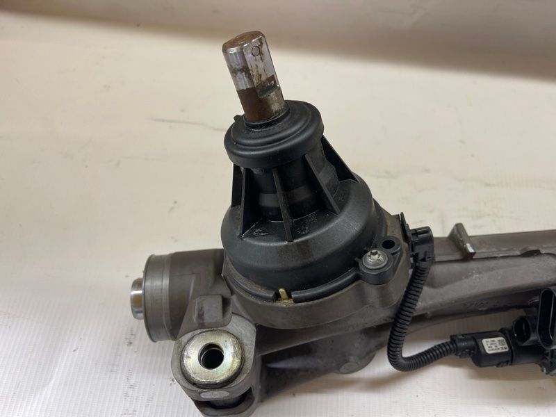 Рульова рейка 4M1423055T Audi Q7